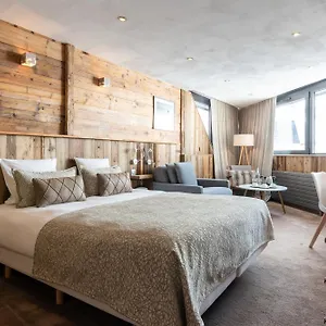 **** Hotel 3 Vallees France